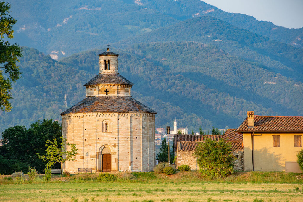 Pista ciclabile alla rotonda di san tomè